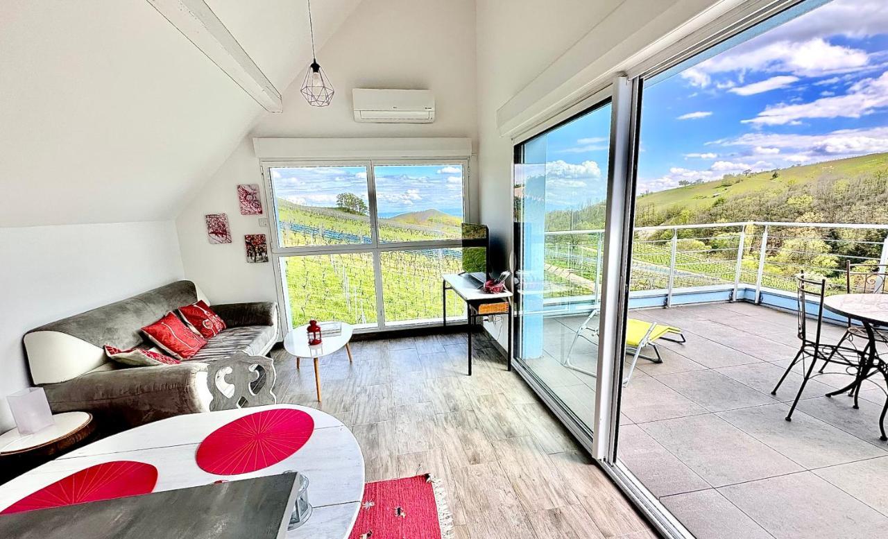 Janea Deep Red House Villa Reichsfeld Exterior photo